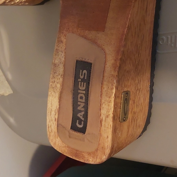VINTAGE Candies wooden wedge Sandals - Picture 2 of 5